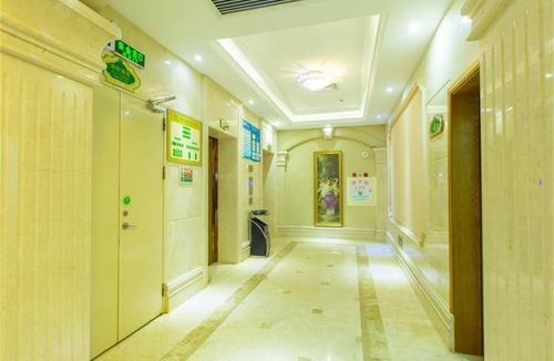 Chikan District Hotel | Vienna Hotel Zhanjiang Coast Avenue