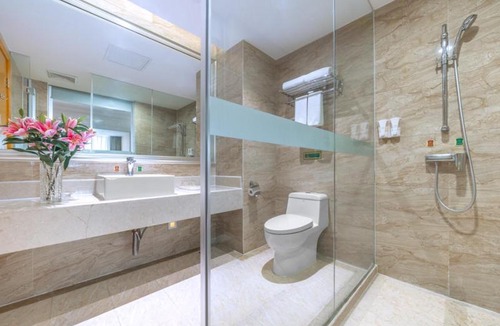 Guicheng Subdistrict Hotel | Vienna International Hotel Guigang Hecheng Road