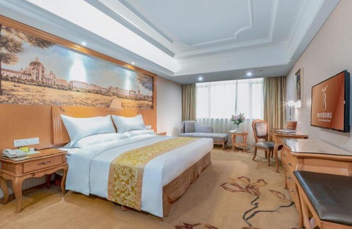 Guicheng Subdistrict Hotel | Vienna International Hotel Guigang Hecheng Road