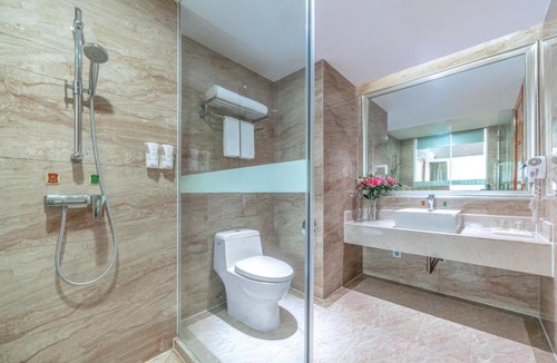 Guicheng Subdistrict Hotel | Vienna International Hotel Guigang Hecheng Road