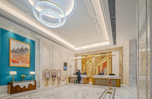 Huadu Hotel | Vienna International Hotel Guangzhou Baiyun International Airport Huadu Square Branch - Free Shuttle Bus to Guangzhou Baiyun International Airport & Free Deliver Service to Canton Fair Complex During Canton Fair Period