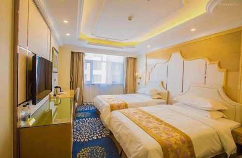 Chengbei District Hotel | Vienna International Hotel Qinghai Xining Tianjun Bridge