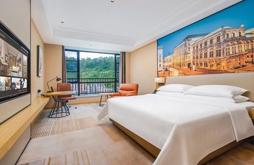 Yuncheng District Hotel | Vienna International Hotel - Yunfu Century Avenue