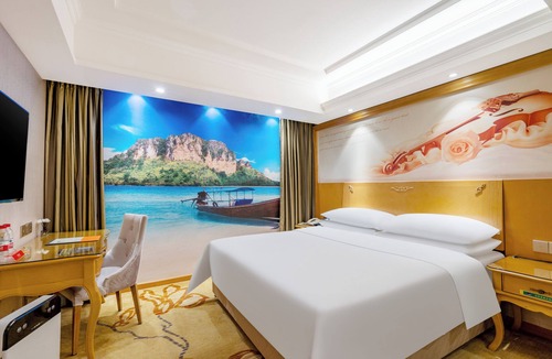 Huadu Hotel | Vienna Intl. Hotel Baiyun Airport