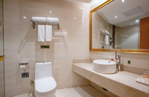 Huadu Hotel | Vienna Intl. Hotel Baiyun Airport