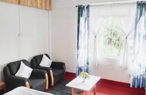 Shillong Hotel | View Room Travellers Best Point Inn House