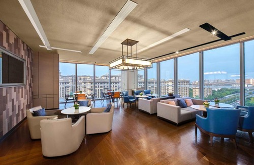Yuhang District Hotel | Vignette Collection Hangzhou Huaxia Center Hotel by IHG