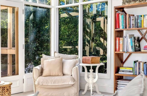 Piccadilly House | Vihara Valley Heritage Estate with Country Garden