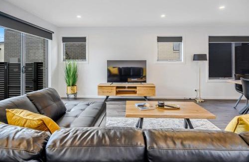 Warrane Villa | Villa 4 NEW 3Bed 2 Bath