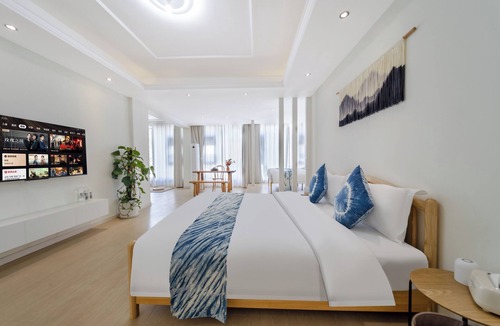 Huaxi Bed & Breakfast | Villa in the park