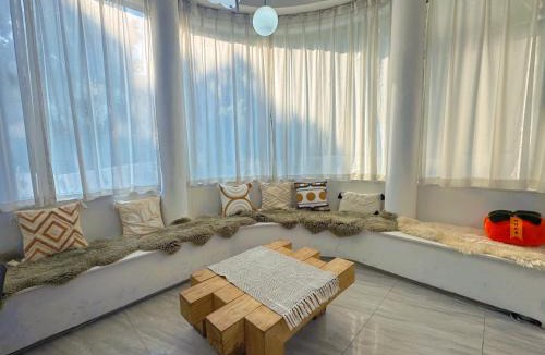 Pudong House | Villa near Shanghai Disneyland perfect for vacation and party