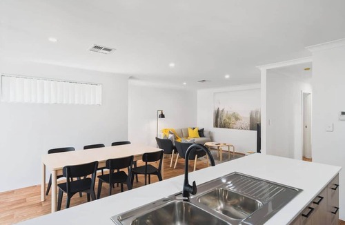 Dunsborough House | Villa on Valcross