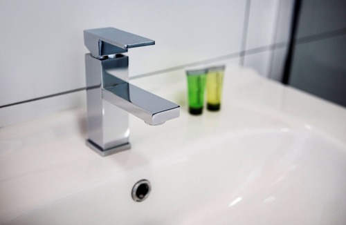 Villawood Hotel | Villawood Hotel