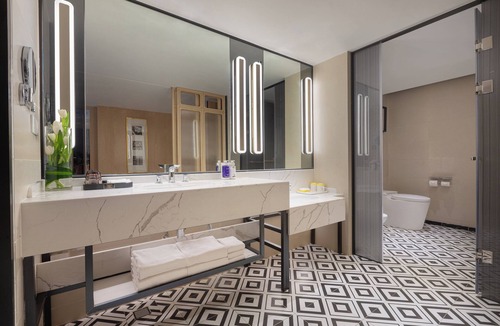 Liwan Hotel | voco Guangzhou Shifu by IHG