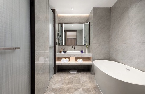 Ganyu County Hotel | voco Lianyungang Haizhou Bay by IHG