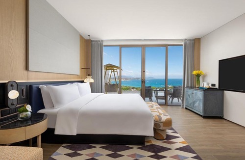 Sanya Hotel | voco Sanya Dadonghai by IHG - Free Laundry Room