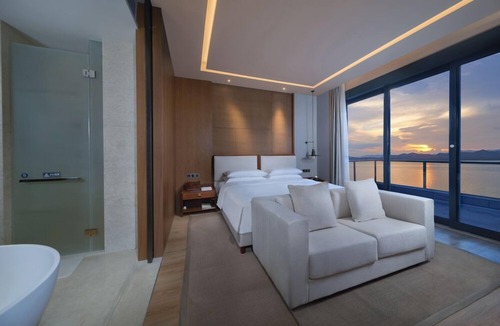 Chun'an Hotel | voco Thousand Island Lake by IHG