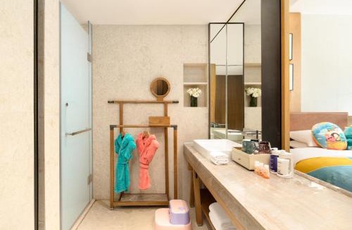 Chun'an Hotel | voco Thousand Island Lake by IHG