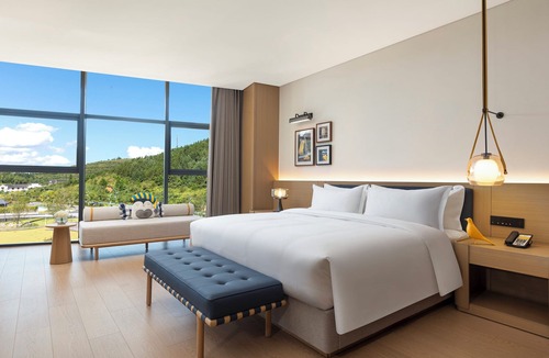 Luxi County Hotel | voco Wugong Mountain Jiangxi by IHG