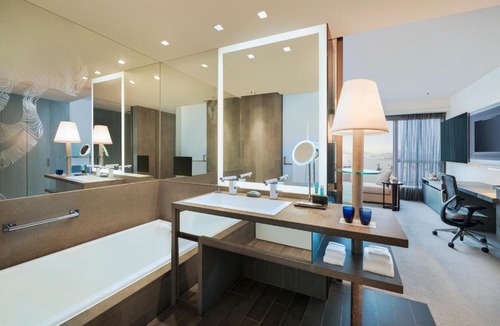 West Kowloon Hotel | W Hong Kong