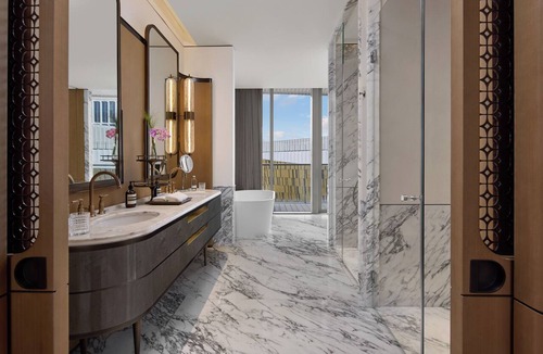 Pudong Hotel | Waldorf Astoria Shanghai Qiantan