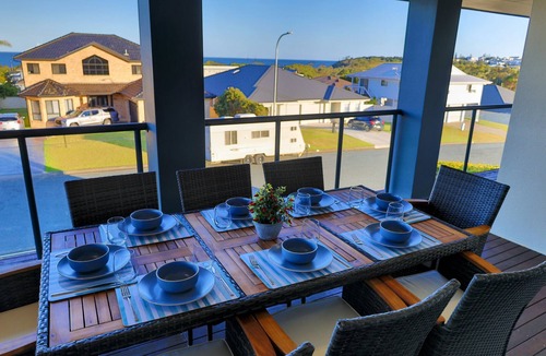 Diamond Beach House | Walk to the beach, soak in ocean views, and enjoy space for the whole family