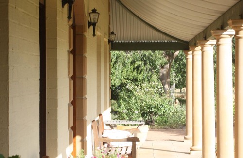 Wallaroo House | Wallaroo Wines homestead in the vines