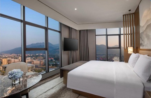 Luxi County Hotel | Wanda Jin Pingxiang