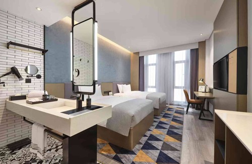 Jiulonghu Administration Office Hotel | Wanda Moments Nanchang