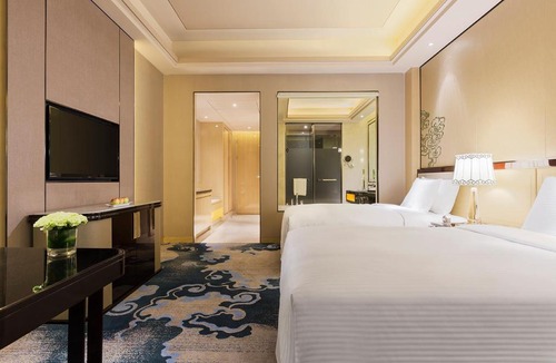 Hongshan District Hotel | Wanda Realm Chifeng Hotel
