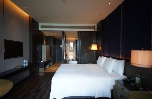 Liangqing District Hotel | Wanda Realm Resort Nanning