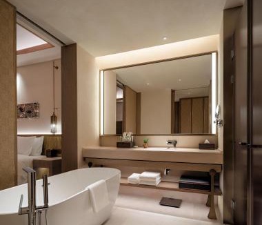 Mingsha Mountain and Crescent Spring Hotel | Wanda Vista Ganman Dunhuang