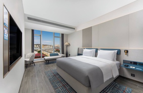 Xinshi District Hotel | Wanda Yuehua Hotel Urumqi Railway