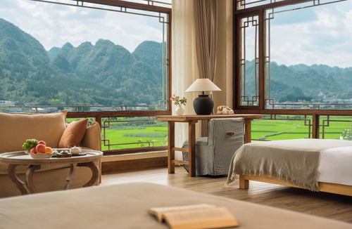 Xingyi Hotel | Wanfenglin Half Mountain View Hotel