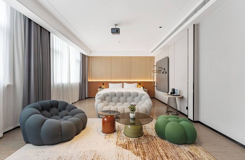 Wanzai Hotel | Wanzai Yijia La Maison Hotel