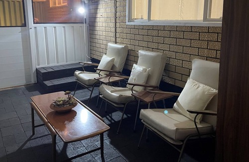 Warnbro House | Warnbro Sound - Charming 1960's Style Beach House 500mtr From Stunning 7.5 Beach
