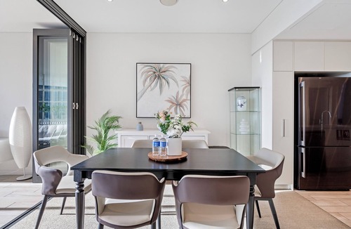 Wentworth Point Apartment | Waterfront 3BR Escape | Walk to Marina & Cafes