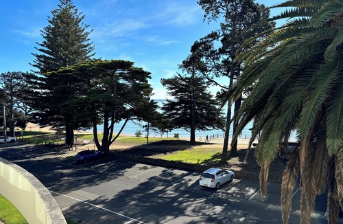 Cowes Apartment | Waterfront at Waves