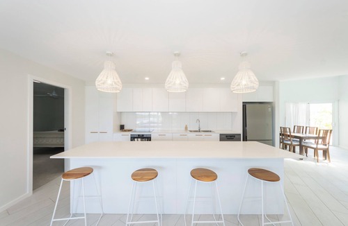 Harrington House | Waterfront Luxury Escape in Harrington Waters