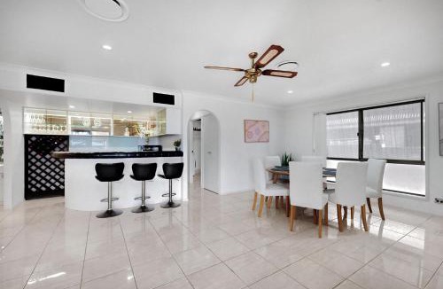 Newport House | Waterfront, Sunset, Pontoon, Fish & Crab Ready!