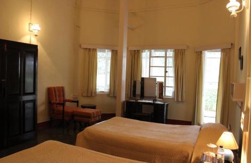 Tinsukia District Hotel | Wathai Heritage Bungalow