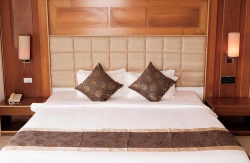 Ninh Kieu Hotel | WEST HOTEL - 135 Phan Dinh Phung Street