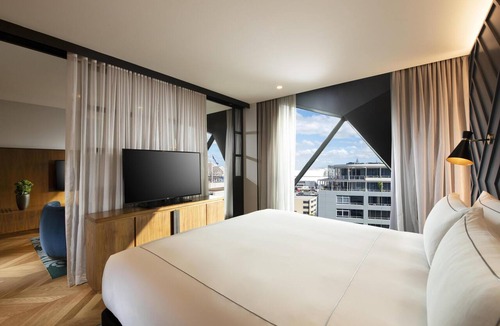 Sydney Central Business District Hotel | West Hotel Sydney, Curio Collection by Hilton