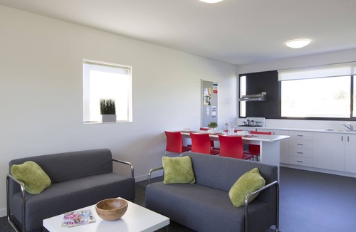 Campbelltown Hostel | Western Sydney University Village - Campbelltown Campus