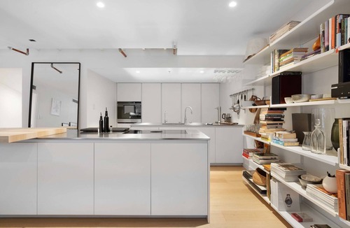Woolloomooloo Apartment | Wharf Loft Summary: O