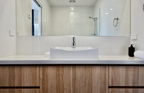 Primrose Sands House | Whataview - Luxe, Sunset Soaking Tub & Fire Pit