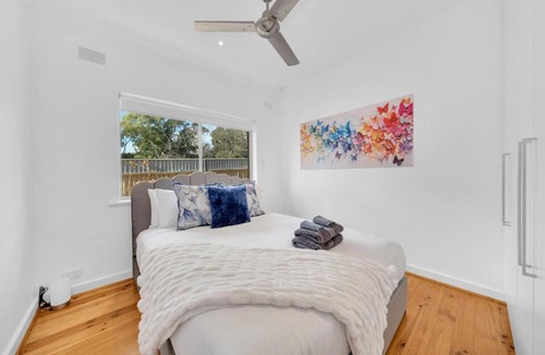 Athelstone Villa | Whispering Grace 6BR and Granny Flat