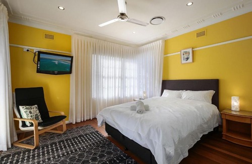 Terrigal House | White Beach - Whole Property