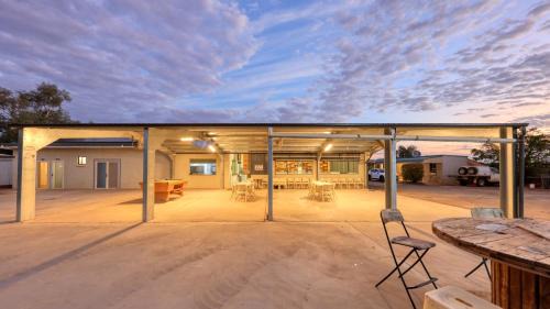 White Cliffs Hotel | White Cliffs Hotel