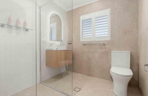 Culburra Beach House | White Haven - 4 Min Walk to Beach & Spa